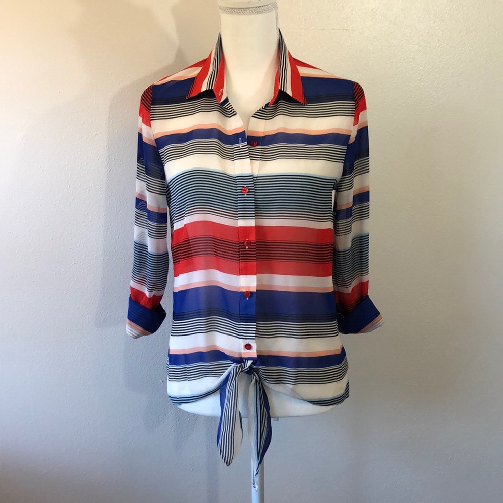 LOT/BUNDLE of 8 Women’s Tops - Sizes Vary